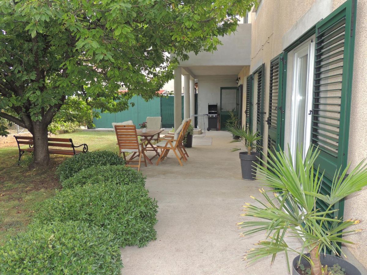 Apartment Ferara Betina  Exteriér fotografie